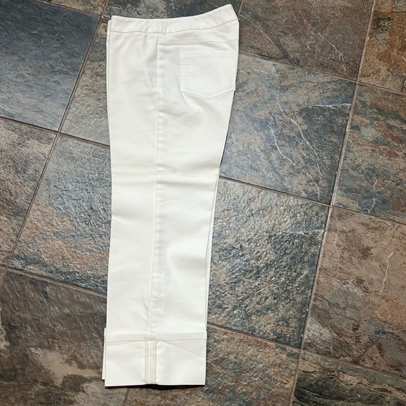 White House Black Market Pants - WhiteHouse BlackMarket Crop Pants